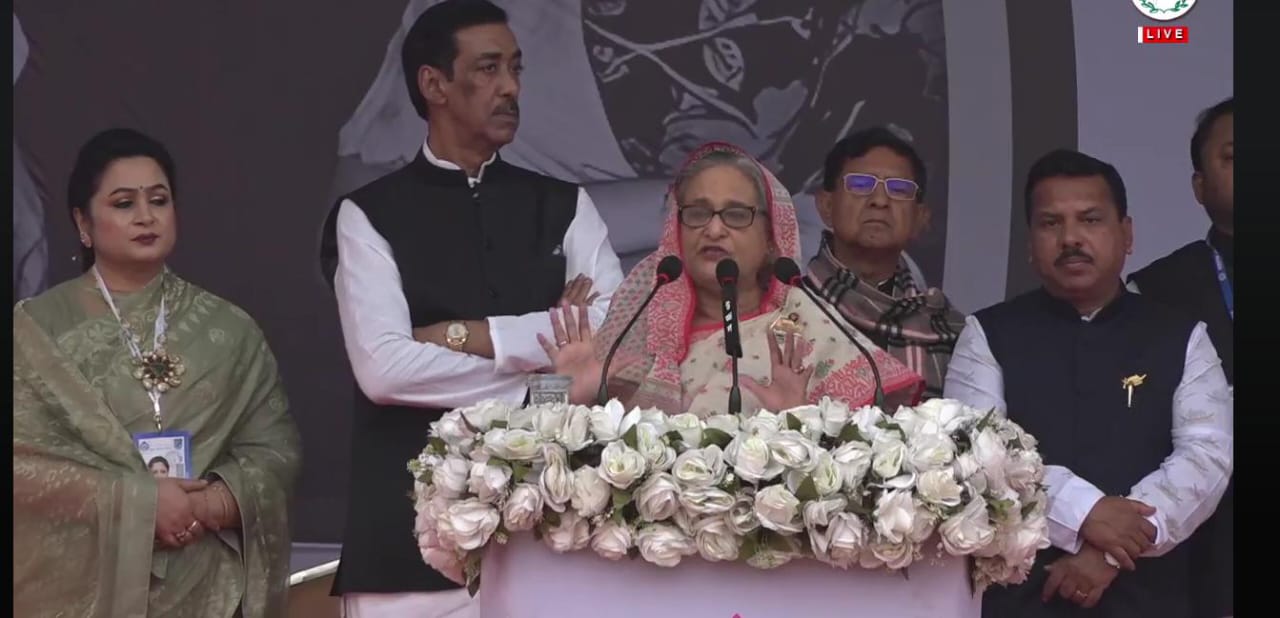 বিএনপি দেশকে কিছু দিতে পারে না বরং তারা দেশের মানুষকে আগুন সন্ত্রাসী করে মেরে ফেলে।