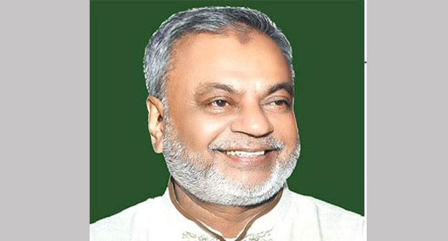 ব্যানার-পোস্টারে নিজের ছবি ব্যবহারে নিষেধাজ্ঞা দিলেন সাবেক এমপি গিয়াস উদ্দিন।  