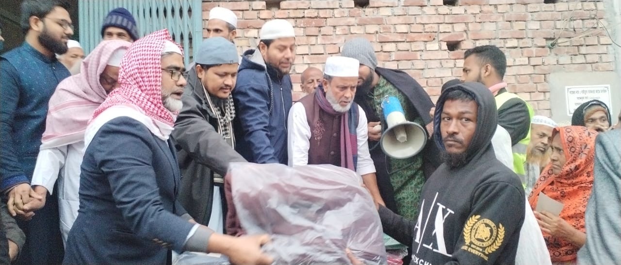 অসহায় দরিদ্র শীতার্থ মানুষের পাশে দাড়াতে হবে : আবদুল জব্বার