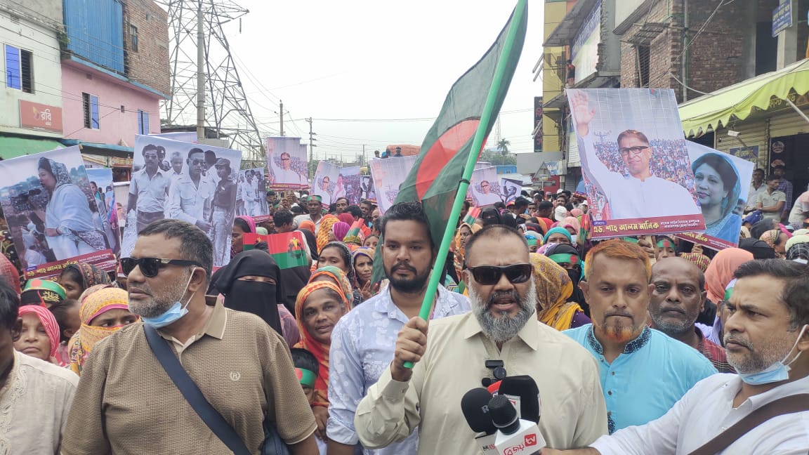 সিদ্ধিরগঞ্জে শাহআলম মানিকের নেতৃত্বে বিজয় র‍্যালীতে হাজার হাজার নেতাকর্মীর যোগদান