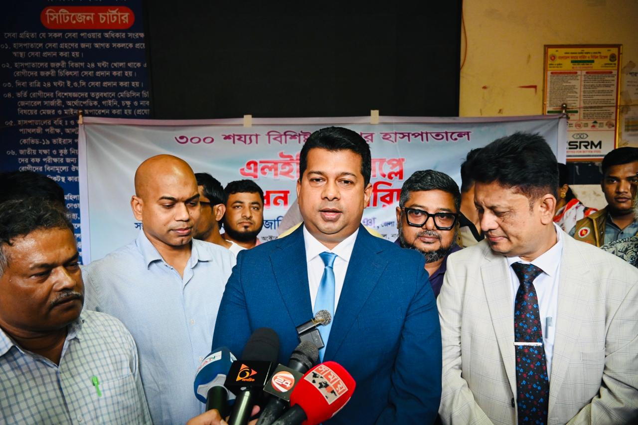 খানপুর হাসপাতালে ডিসির অভিনব পদক্ষেপ: ডিজিটাল বোর্ডে দেখা যাবে প্রতিদিনের সেবা চিত্র ও রেফারের কারণ