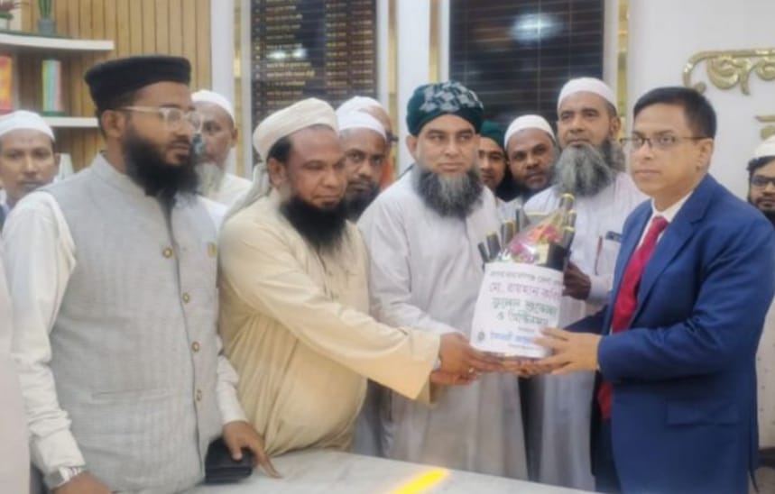 নবাগত ডিসি রায়হান কবির এর  সঙ্গে ইসলামী আন্দোলনের শুভেচ্ছা বিনিময়
