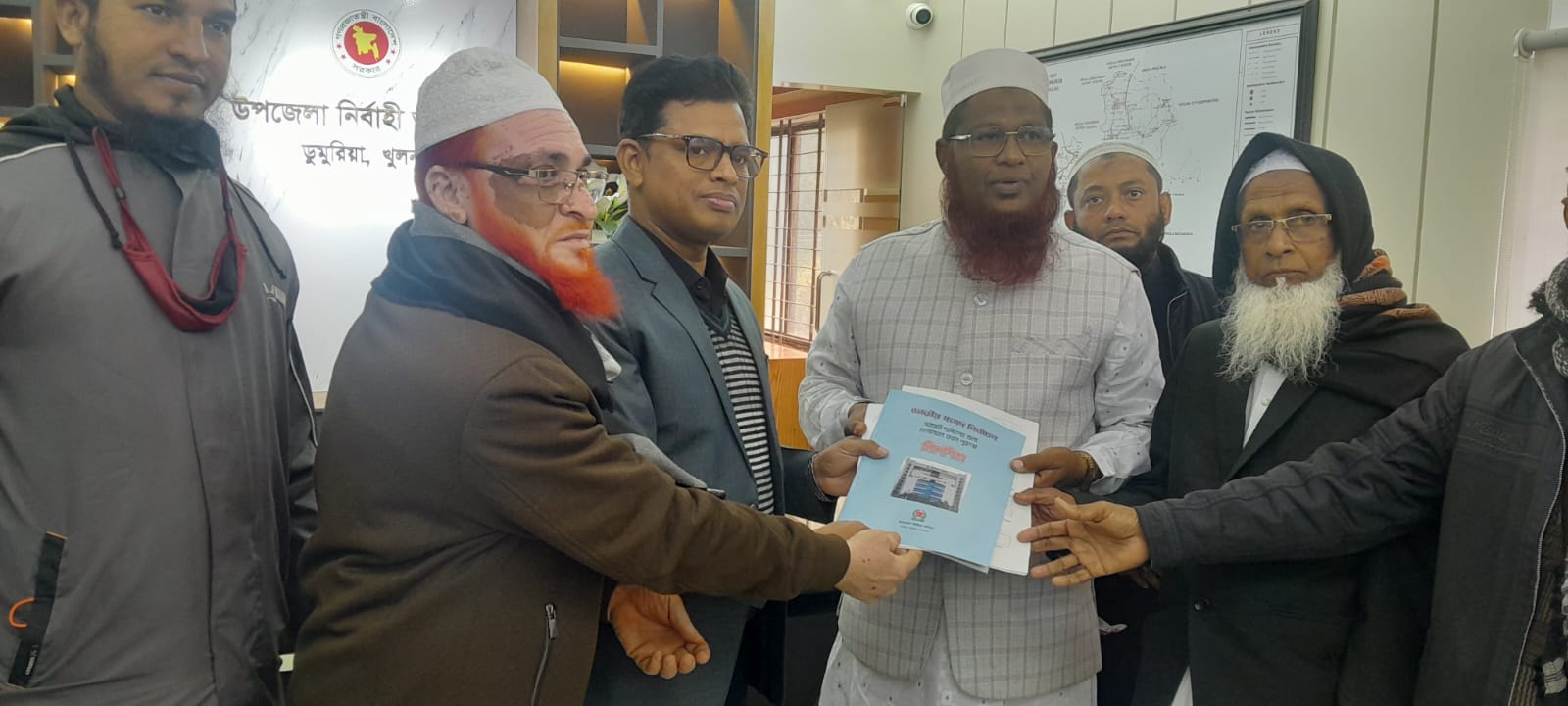 ডুমুরিয়ায় বাংলাদেশ খেলাফত মজলিস খুলনা ৫(ডুমুরিয়া ফুলতলা)আসনে মনোনয়ন পত্র গ্রহণ