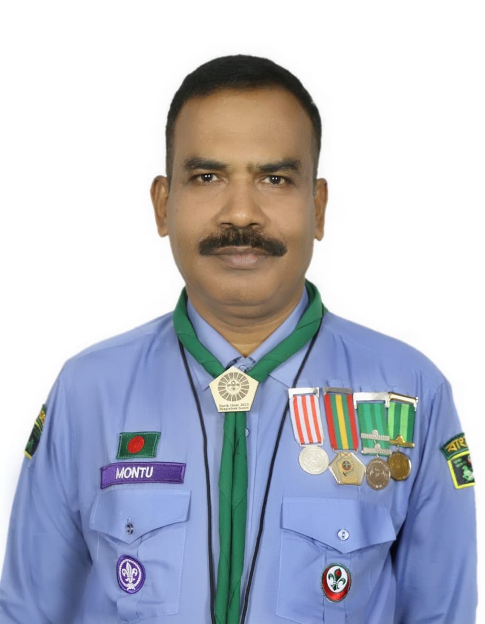 বাংলাদেশ স্কাউটসের ২য় সর্বোচ্চ স্কাউট অ্যাওয়ার্ড রৌপ্য ইলিশ অর্জন করেছে স্কাউটার মোঃ ফজলুল হক ভূইয়া মন্টু