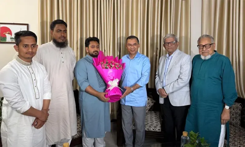 নির্বাচনে বিজয়ের পর নাহিদের বাসায় তারেক রহমান