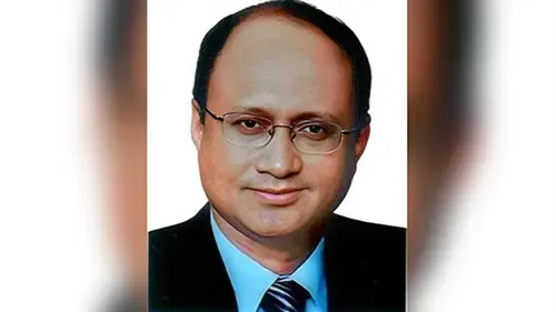 পদত্যাগ করেছেন দুদক চেয়ারম্যান ও দুই কমিশনার