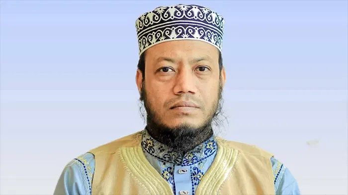 আমির হামজার বিরুদ্ধে গ্রেপ্তারি পরোয়ানা