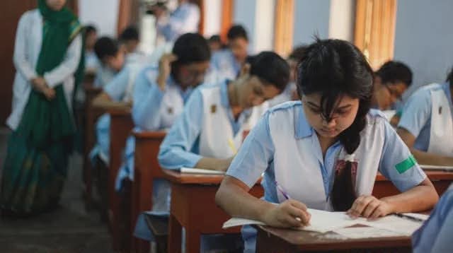ত্রিশালে শান্তিপূর্ণভাবে শুরু এসএসসি পরীক্ষা, প্রথম দিনেই অনুপস্থিত ৮৭
