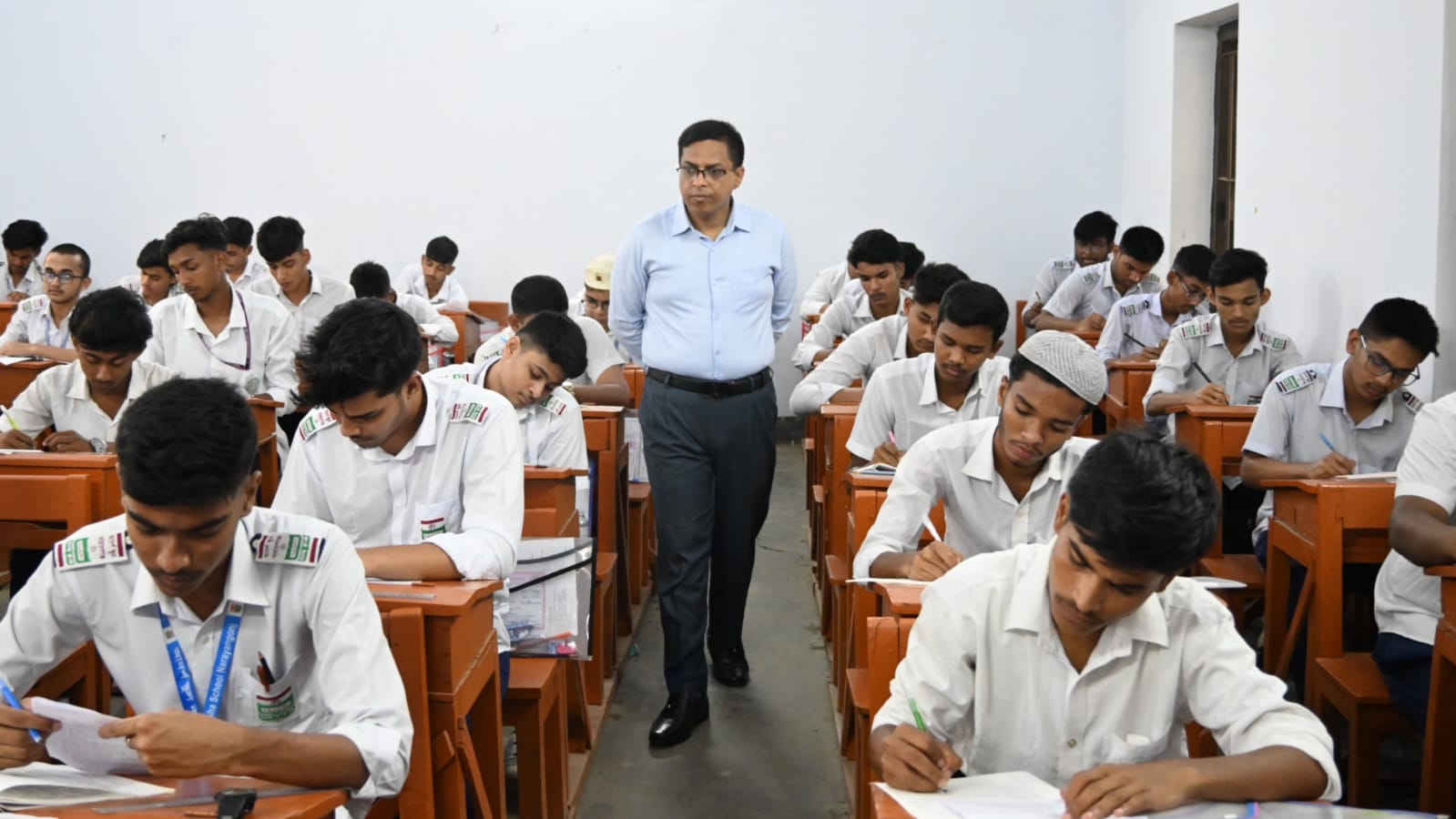 নকলমুক্ত পরিবেশ নিশ্চিত করতে জিরো টলারেন্স নীতি গ্রহণ করেছি: ডিসি রায়হান কবির