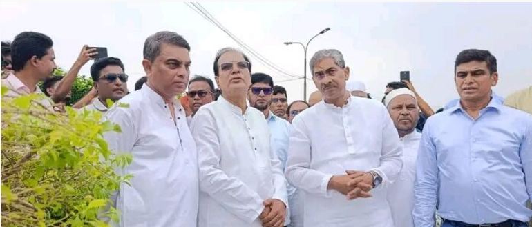 নদী পাড়ের মানুষের মুখে হাসি ফোটাতে তিস্তা ব্যারাজ পরিদর্শনে তিন মন্ত্রী