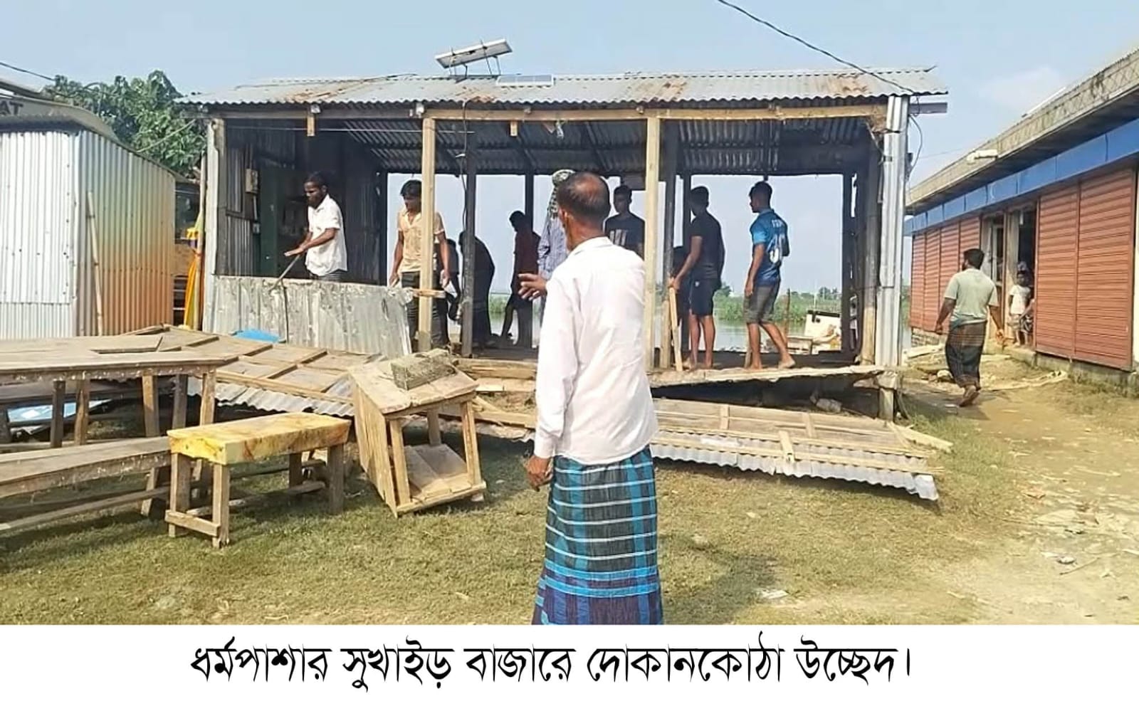 প্রশাসনের সহায়তায় বেদখল জায়গা ফেরত পেয়েছেন অভিজিৎ সরকার