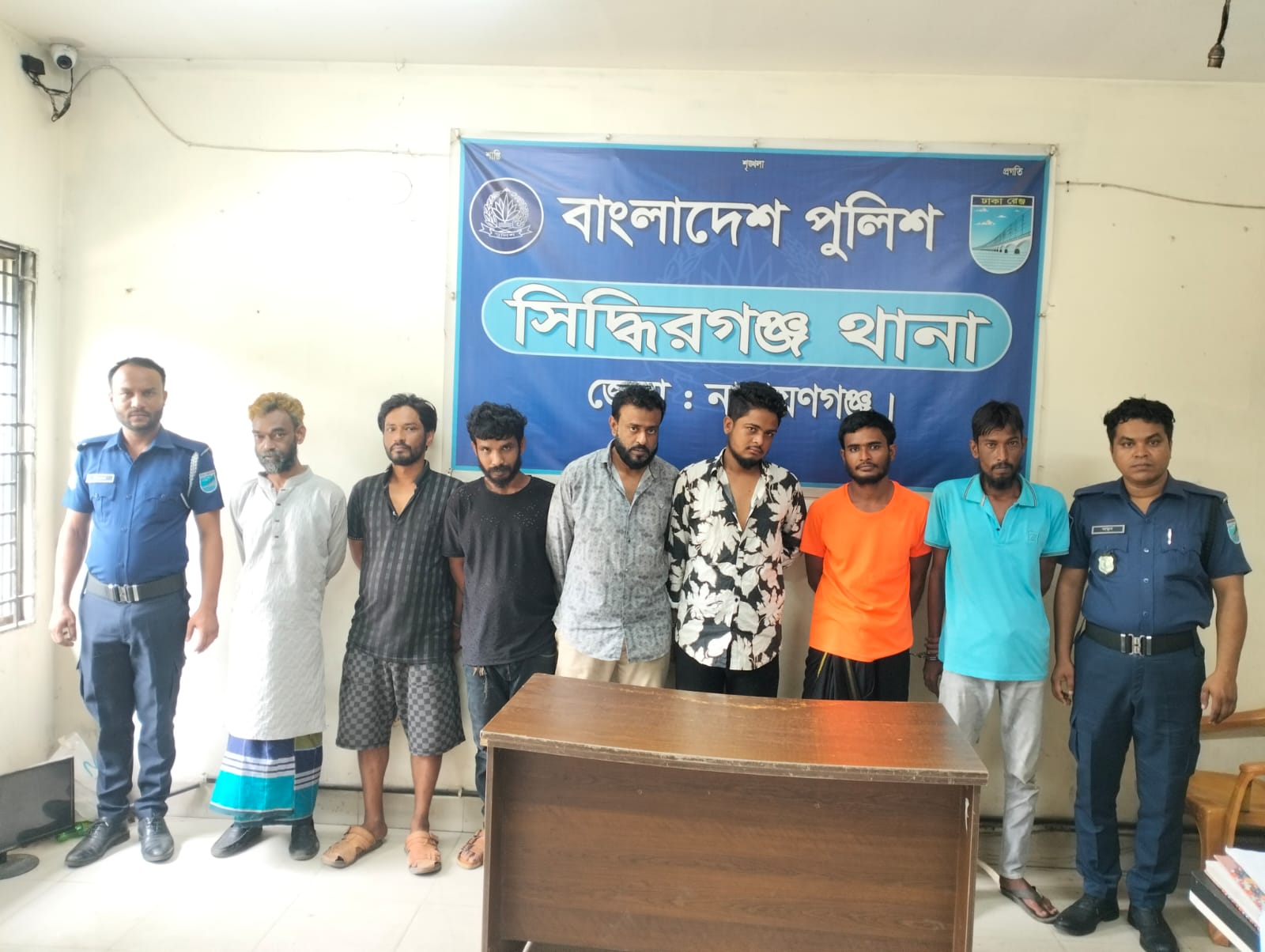 সিদ্ধিরগঞ্জে বিশেষ অভিযানে ইয়াবা-হেরোইনসহ ৭ জন গ্রেফতার