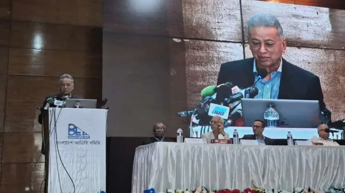 বিগত সরকারের নেওয়া প্রকল্পকে না ফেলতে পারছি, না গিলতে পারছি: অর্থমন্ত্রী