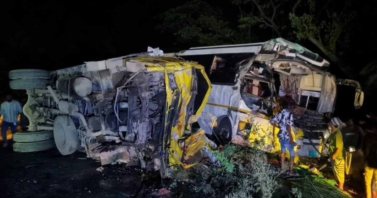 নাটোরে বাস-ট্রাক সংঘর্ষে নিহত ১, আহত ১২ রুশ নাগরিক
