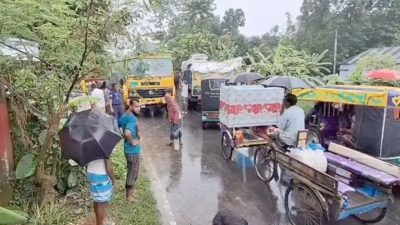 জয়পুরহাটে পৃথক সড়ক দুর্ঘটনায় নারীসহ নিহত ৩