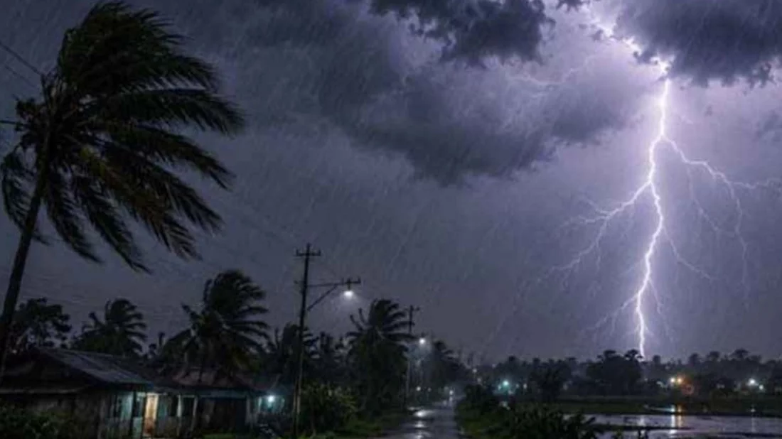 দুপুরের মধ্যে দেশের ৯ জেলায় ঝড়সহ বজ্রবৃষ্টির পূর্বাভাস