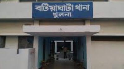 খুলনায় যুবকের গলাকাটা মরদেহ উদ্ধার, পরিচয় শনাক্তের চেষ্টা চলছে