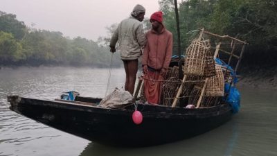 পূর্ব সুন্দরবনের জেলেদের জন্য চাল বরাদ্দে অসঙ্গতি, হতাশা প্রকাশ