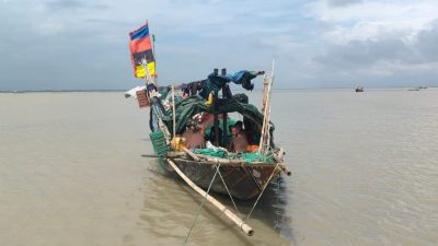 পদ্মায় ইলিশ আহরণ ৮২৩ মেট্রিক টন কমেছে, জেলেরা বিপাকে