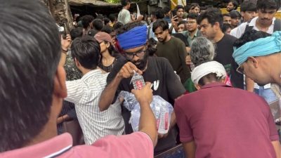 দিল্লির যন্তর মন্তরে স্বেচ্ছাসেবকদের অবদান