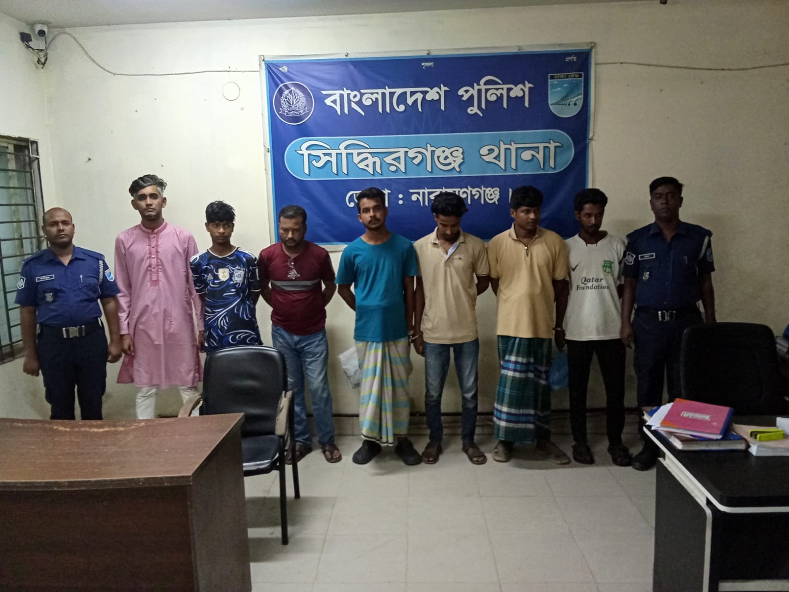 সিদ্ধিরগঞ্জে বিভিন্ন মামলায় গ্রেপ্তার-৮ জন
