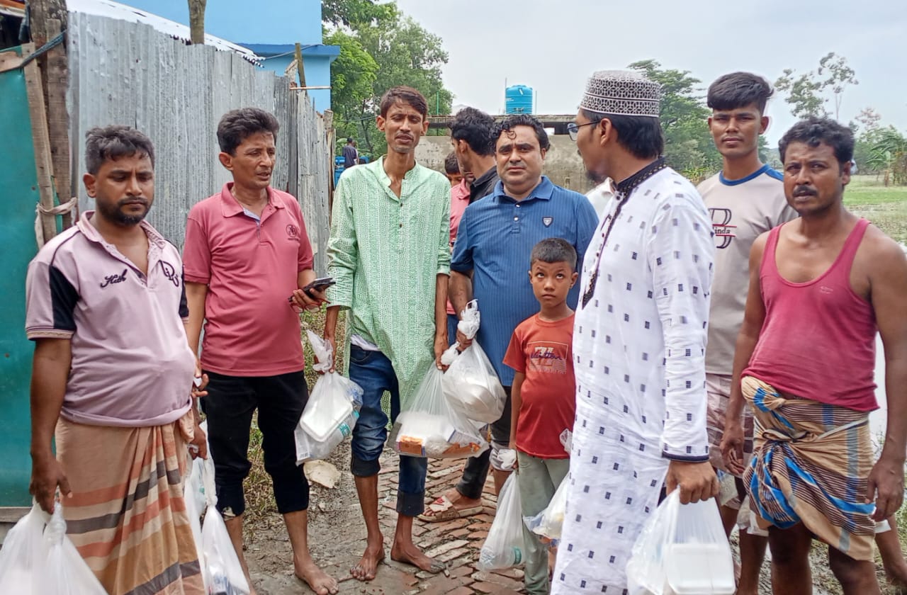 বানভাসী দক্ষিণ চট্টগ্রামের পাশে বাংলাদেশ মফস্বল সাংবাদিক সোসাইটি