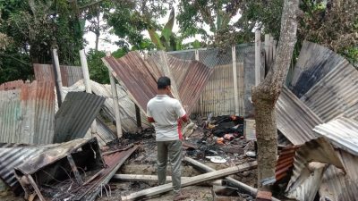 পাবনায় ধর্ষণের অভিযোগে অভিযুক্তের বাড়িতে হামলা ও অগ্নিসংযোগ