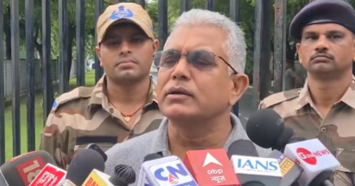 আন্দোলনের নামে ভারতকে পাকিস্তান-বাংলাদেশ বানানোর চেষ্টা: দিলীপ ঘোষ