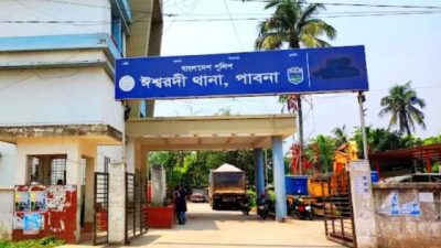পাবনার ঈশ্বরদীতে অস্ত্রের মুখে ৭০ লাখ টাকার মালামালসহ দুটি ট্রাক ডাকাতি