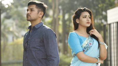 প্রাক্তনের সঙ্গে হঠাৎ দেখা হলে কী করবেন?