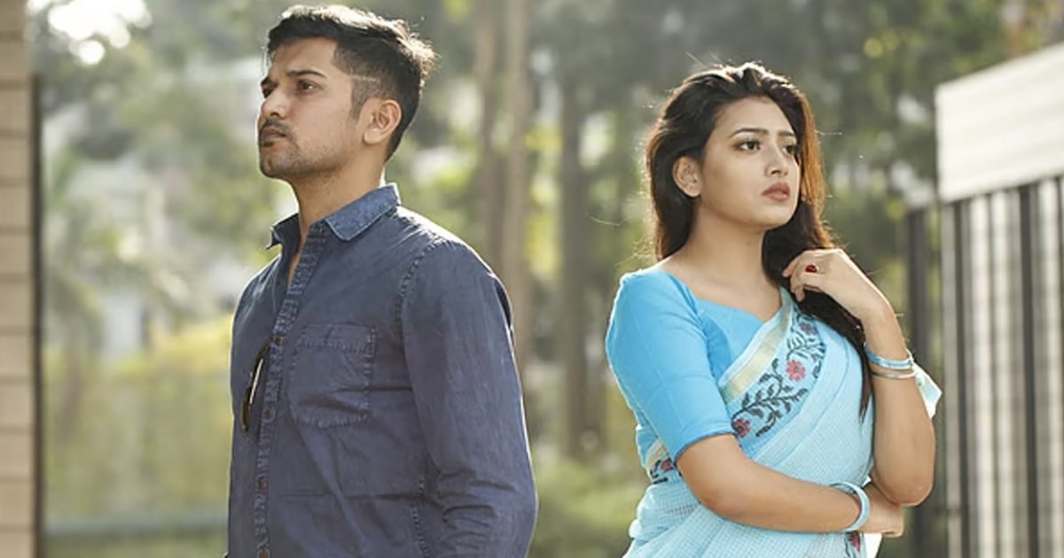 প্রাক্তনের সঙ্গে হঠাৎ দেখা হলে কী করবেন?