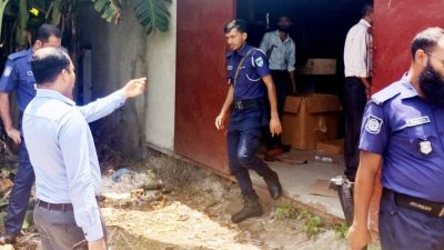 দৌলতপুরে নকল সিগারেট কারখানায় অভিযানে মালামালের মূল্য নিয়ে গরমিল