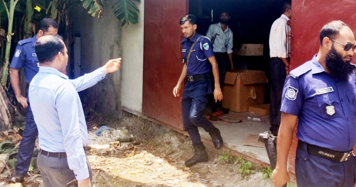 দৌলতপুরে নকল সিগারেট কারখানায় অভিযানে মালামালের মূল্য নিয়ে গরমিল