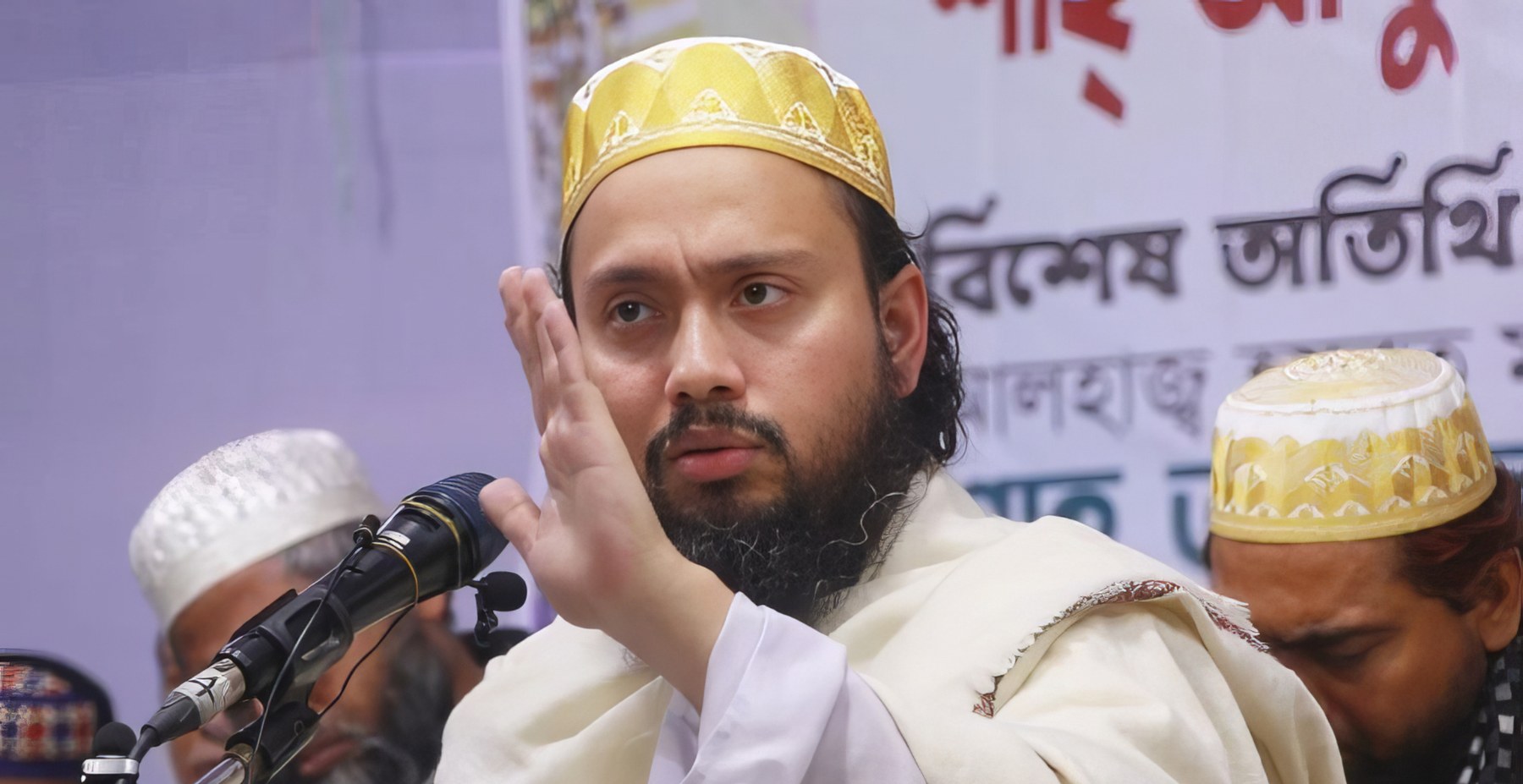 প্রধানমন্ত্রীকে ধর্মীয় মূল্যবোধের প্রতি সম্মান প্রদর্শনের আহ্বান ছারছীনা পীরের