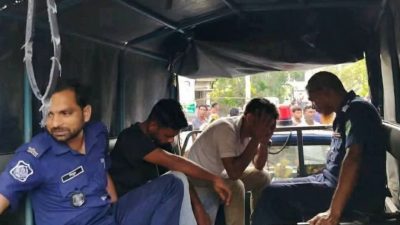 রাজশাহীতে ডিবি পরিচয়ে চাঁদাবাজির অভিযোগে দুই যুবক আটক