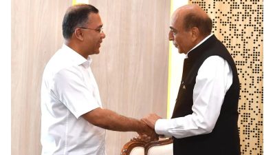 প্রধানমন্ত্রীর সঙ্গে বৈঠকে ভারতীয় হাইকমিশনার দীনেশ ত্রিবেদী