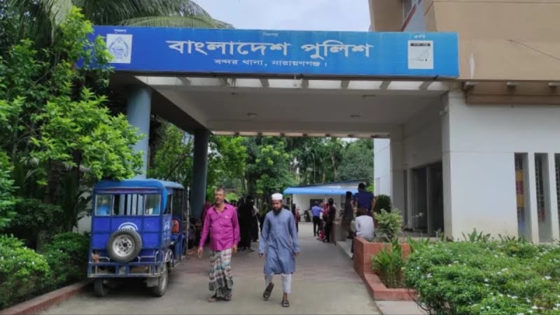 নারায়ণগঞ্জের বন্দরে এক ঘণ্টায় চার ছিনতাই, অস্ত্রের মুখে জিম্মি করে লুট