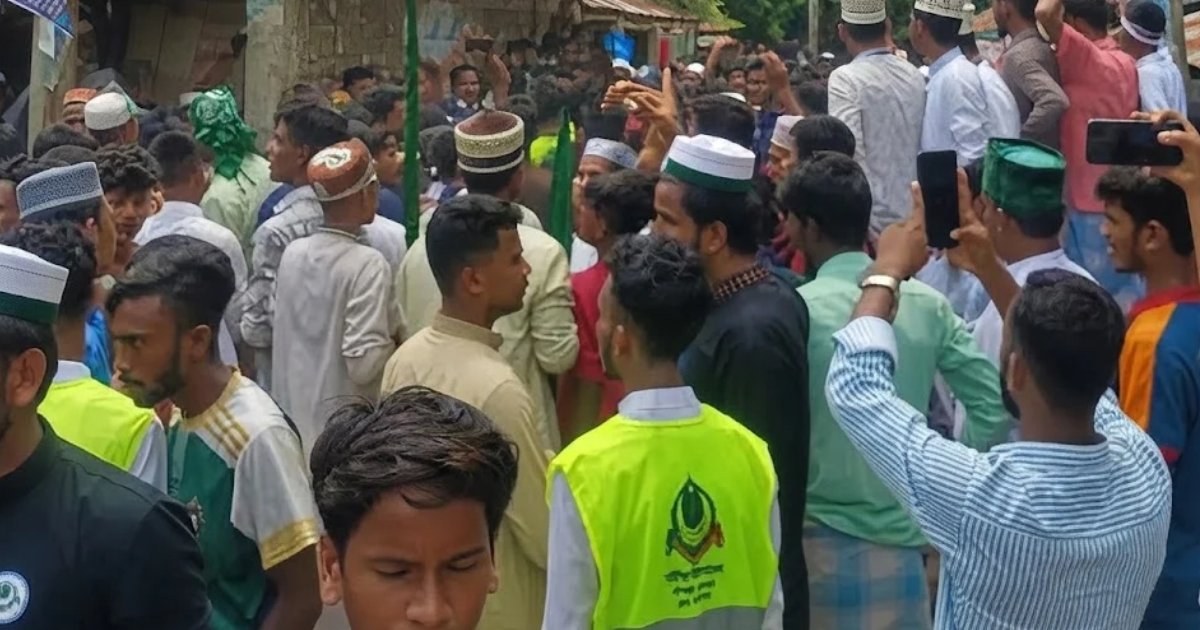 বাঁশখালীতে ঈদে মিলাদুন্নবীর মিছিলে বাধার অভিযোগ, পুলিশ মোতায়েন