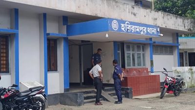 প্রেমঘটিত অভিযোগের তদন্তে আটক যুবক পুলিশের গাড়ি থেকে পালালেন