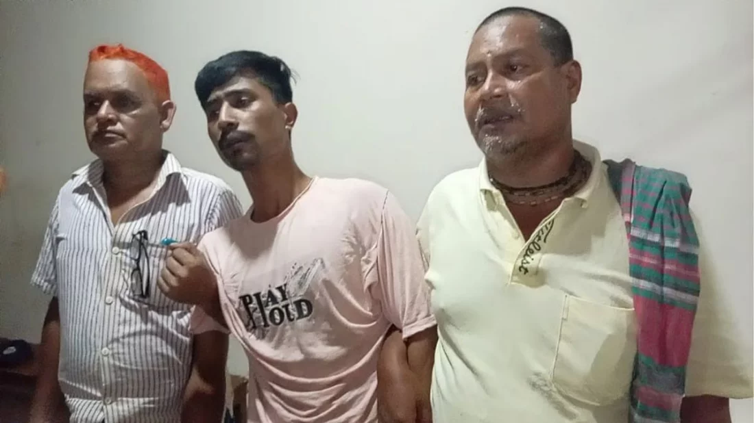 রংপুরে শিক্ষকসহ চারজন হত্যা: মুচলেকা নিয়ে সিদ্ধার্থের বাবা-ভাইকে ছাড়ল ডিবি