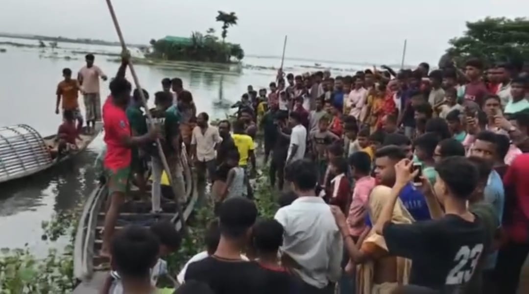 জগন্নাথপুরে ধর্মীয় অনুষ্ঠান থেকে বাড়ি ফেরার পথে হাওরে নৌকা ডুবে ৪জন নিখোঁজ,১ জনের লাশ উদ্ধার