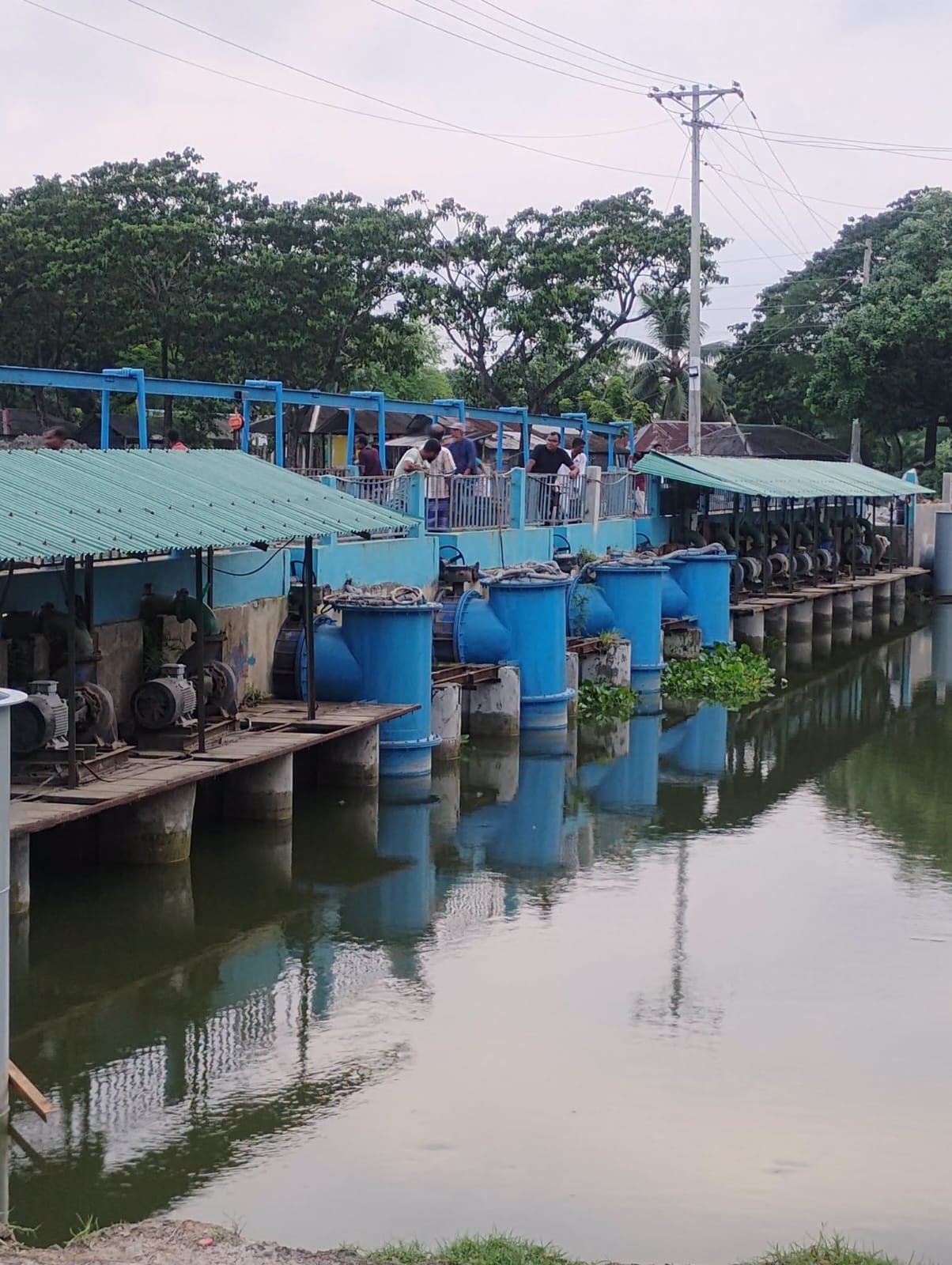 ত্রাণ চাই না, নদী বাঁচাও, টিআরএম চালু করো” ভবদহ বিল ও স্লুইস গেটে জীবনের দুর্ভোগ