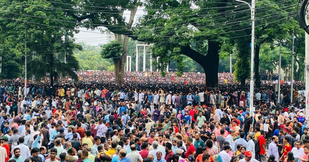 জুলাই অভ্যুত্থানের দিনে ফেসবুক-হোয়াটসঅ্যাপ বন্ধের নির্দেশ দেয় সরকার