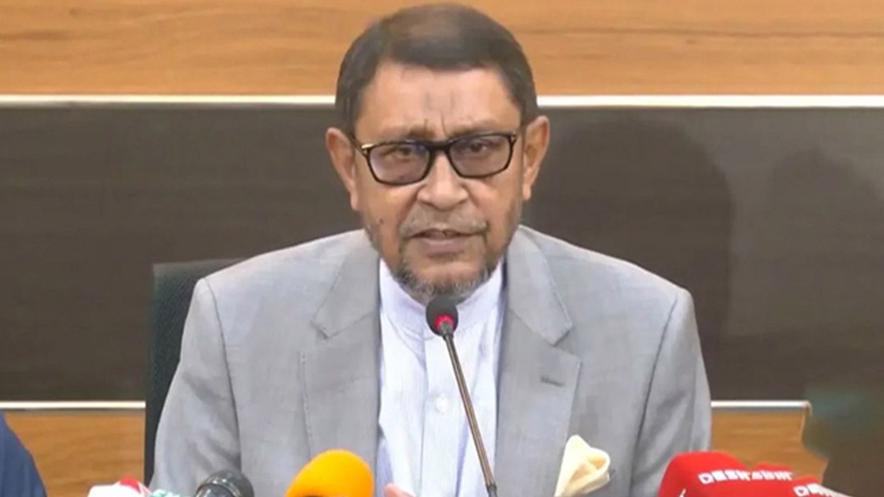 আধুনিক জীবনযাত্রার প্রভাবে মাতৃদুগ্ধ থেকে বঞ্চিত শিশু: স্বাস্থ্যমন্ত্রী