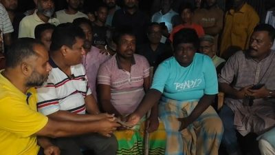 সিরাজগঞ্জে অসুস্থ বাবা-ছেলের পাশে দাঁড়ালেন মন্ত্রী টুকু