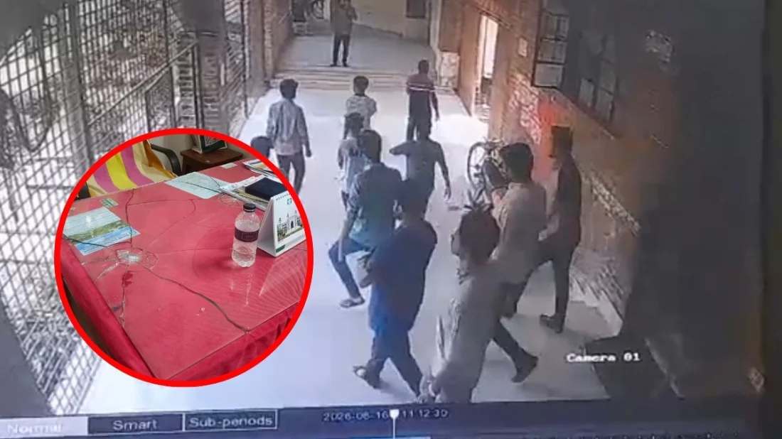 ১৫ আগস্টের ফেসবুক পোস্ট ঘিরে ইবিতে উত্তেজনা, ভাঙচুর