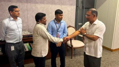 ফুল স্কলারশিপ পেয়েও বিদেশযাত্রায় অনিশ্চয়তা, নাজমুলের পাশে প্রধানমন্ত্রী