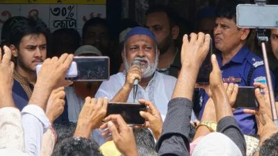 প্যারোলে মুক্তি পেয়ে মায়ের জানাজায় অংশ নিলেন গোলাম হাসনাইন রাসেল