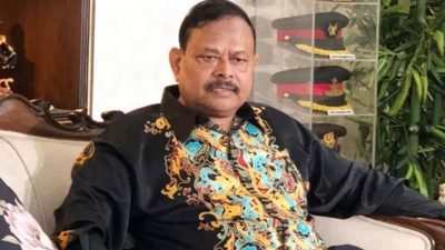 সাবেক সেনাপ্রধান আজিজের বিরুদ্ধে ইন্টারপোলে রেড নোটিশের আবেদন