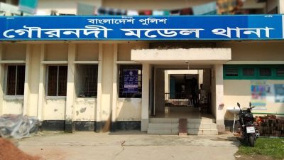 গৌরনদীতে মাদ্রাসা শিক্ষকের ঘরে ডাকাতির ঘটনা
